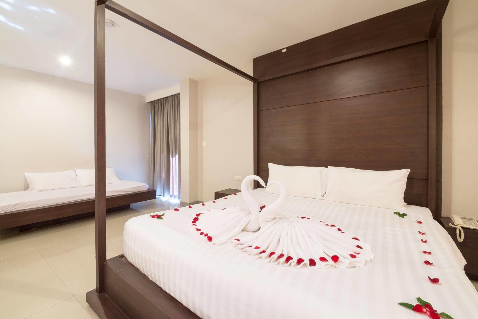 Alfresco Phuket Hotel Patong Εξωτερικό φωτογραφία